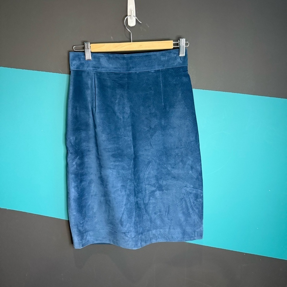 Danier women Blue Suede Blazer and Skirt set size 8 - Picture 9 of 15